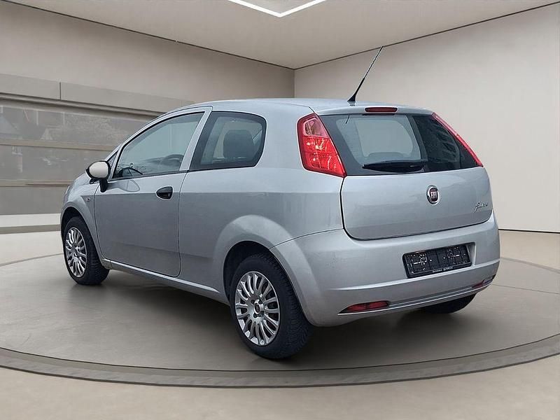 Gebraucht Fiat Punto Pop 69 PS (50 kW) 2013 Silber Kleinwagen