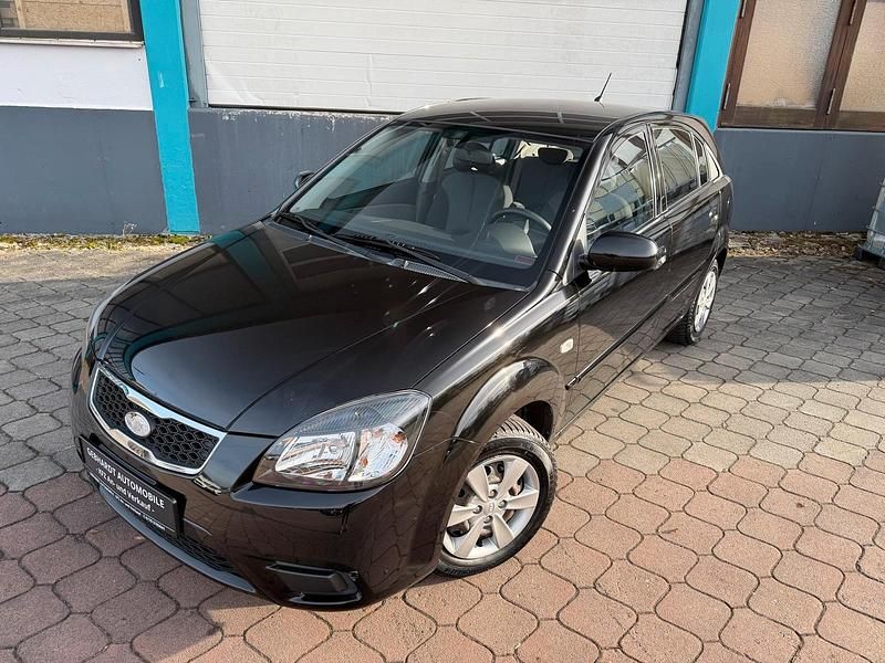 Gebraucht Kia Rio 97 PS (71 kW) 2011 Schwarz Kleinwagen