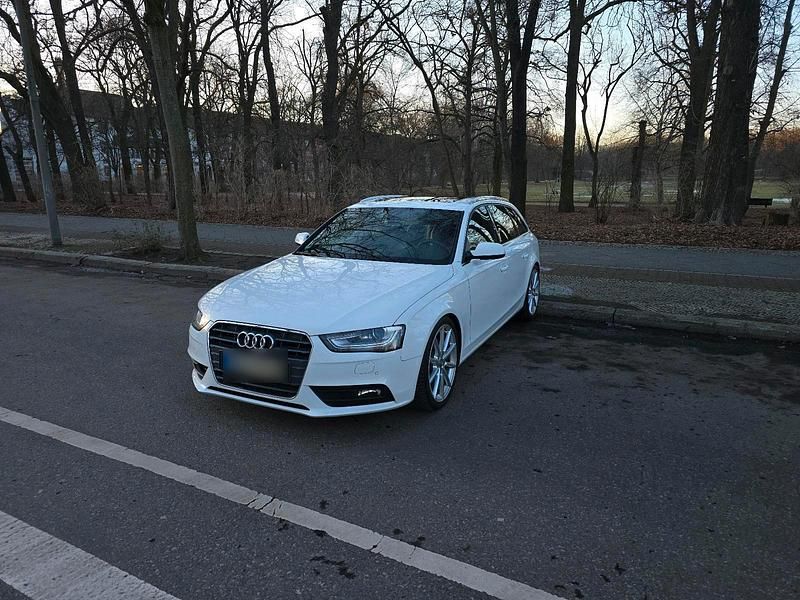 Gebraucht Audi A4 Design 120 PS (88 kW) 2013 Weiß Kombi