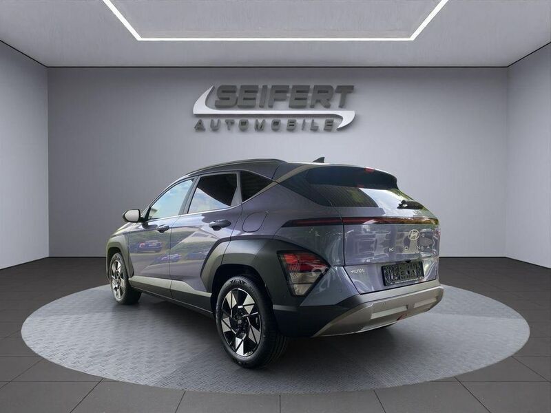 Neu Hyundai Kona Trend 129 PS (94 kW) 2025 Meta blue / mic SUV