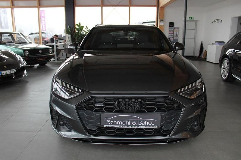 Gebraucht Audi A4 S-Line 204 PS (150 kW) 2022 Grau Kombi