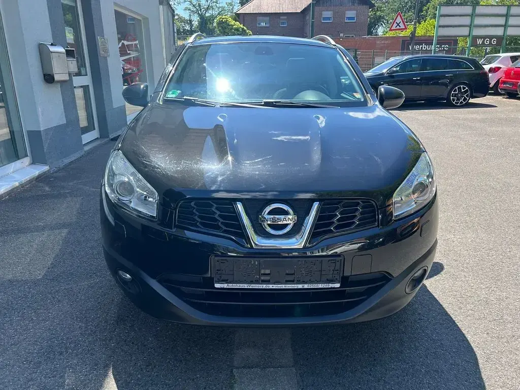 Gebraucht Nissan Qashqai Tekna 141 PS (103 kW) 2011 Schwarz SUV