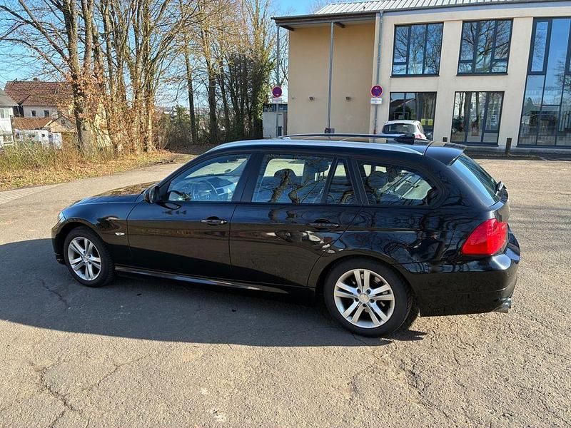Gebraucht BMW 320 Performance 197 PS (144 kW) 2011 Schwarz Kombi