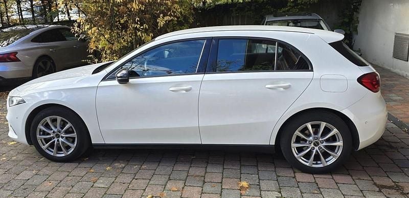 Gebraucht Mercedes A200 163 PS (119 kW) 2022 Weiß Limousine