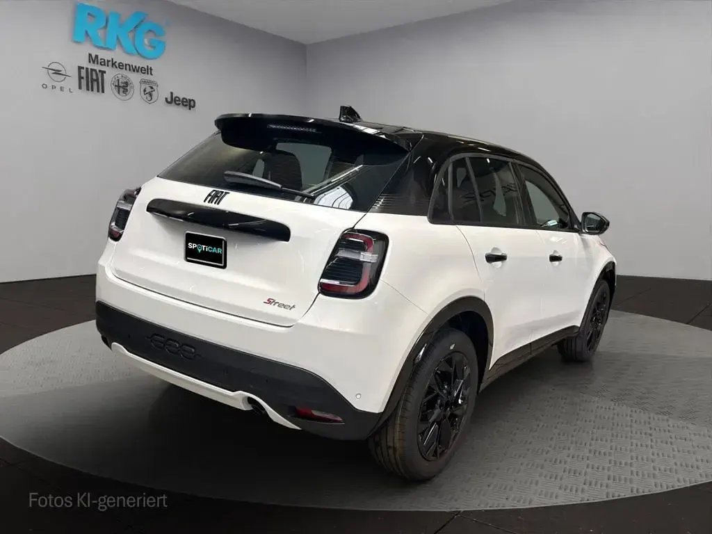 Neu Fiat 600 Street 101 PS (74 kW) 2026 Weiss SUV