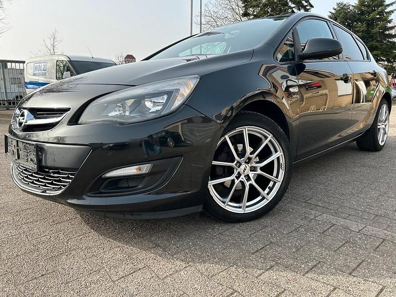 Gebraucht Opel Astra 122 PS (89 kW) 2013 Schwarz Limousine