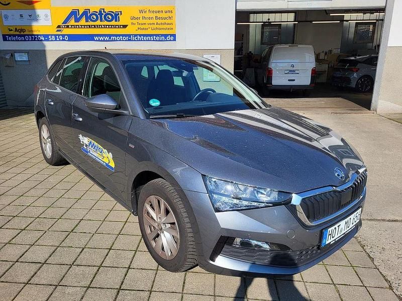 Graphitegrau metallic Gebraucht 2023 Skoda Scala Ambition Kleinwagen | 22.430 € (Fairer Preis) - Bild 1/4