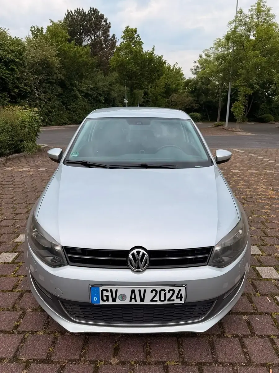 Gebraucht VW Polo Life 75 PS (55 kW) 2013 Silber Kleinwagen