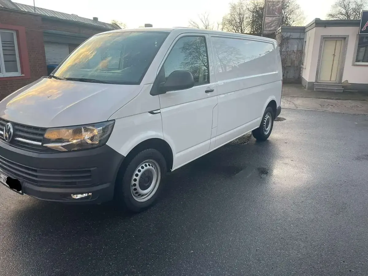 Gebraucht VW Transporter 150 PS (110 kW) 2019 Weiß Van