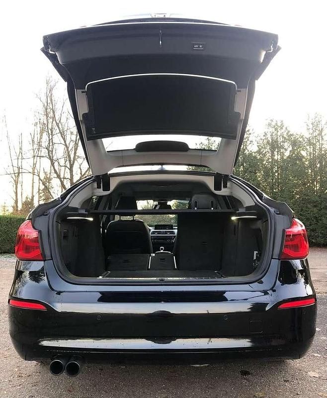 Second-hand BMW 330 Advantage 258 CP (189 kW) 2016 Berlinǎ