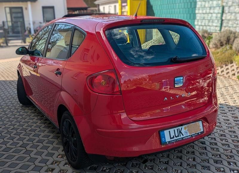 Gebraucht Seat Altea 102 PS (75 kW) 2005 Rot Van / Kleinbus
