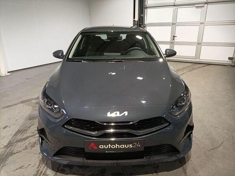 Gebraucht Kia Ceed Vision 160 PS (117 kW) 2022 Grau Kleinwagen