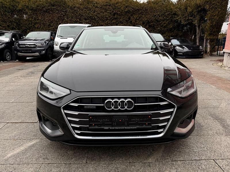 Gebraucht Audi A4 Sport 204 PS (150 kW) 2022 Schwarz Kombi