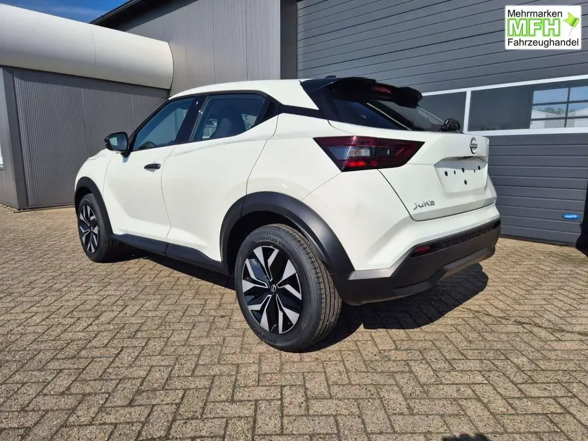 Neu Nissan Juke Acenta 114 PS (83 kW) 2026 Solid white SUV