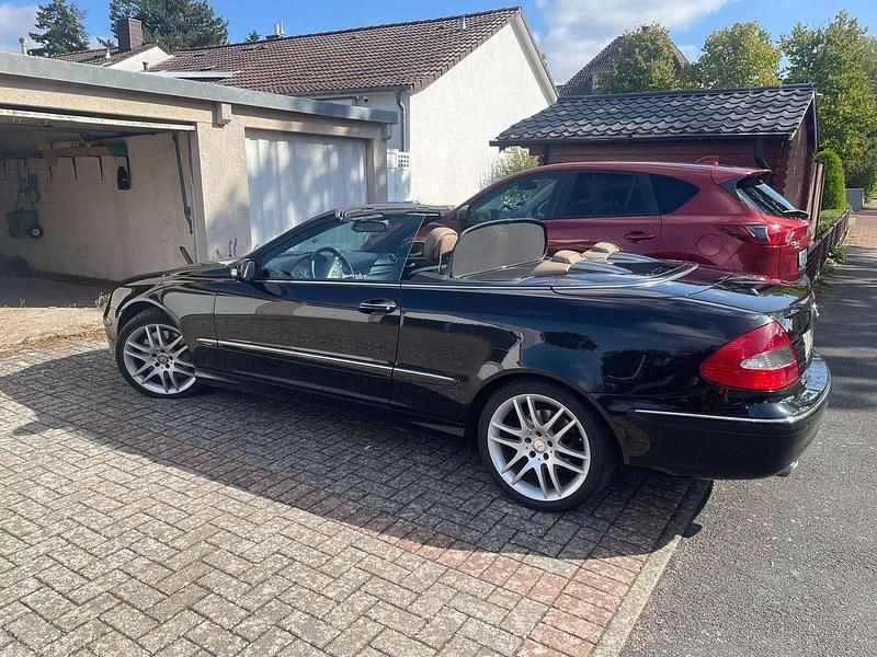 Gebraucht Mercedes CLK320 Avantgarde 224 PS (164 kW) 2006 Schwarz Cabrio