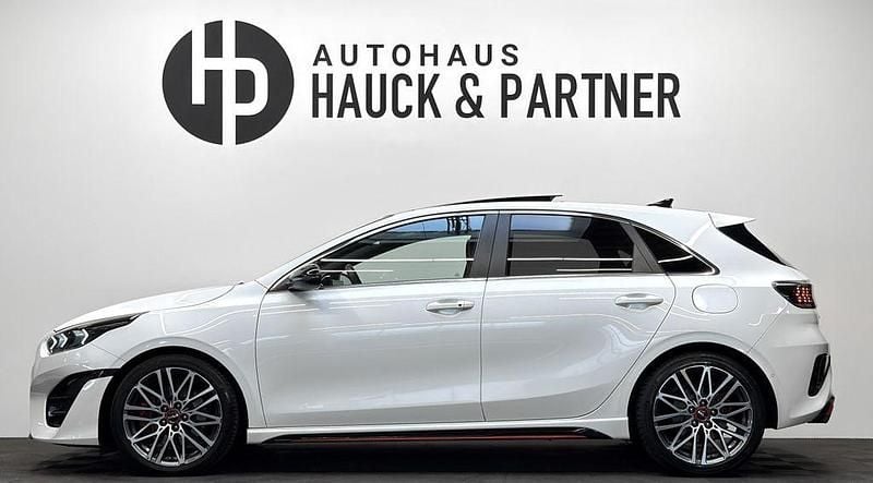 Gebraucht Kia Ceed GT GT 204 PS (150 kW) 2022 Weiß Limousine