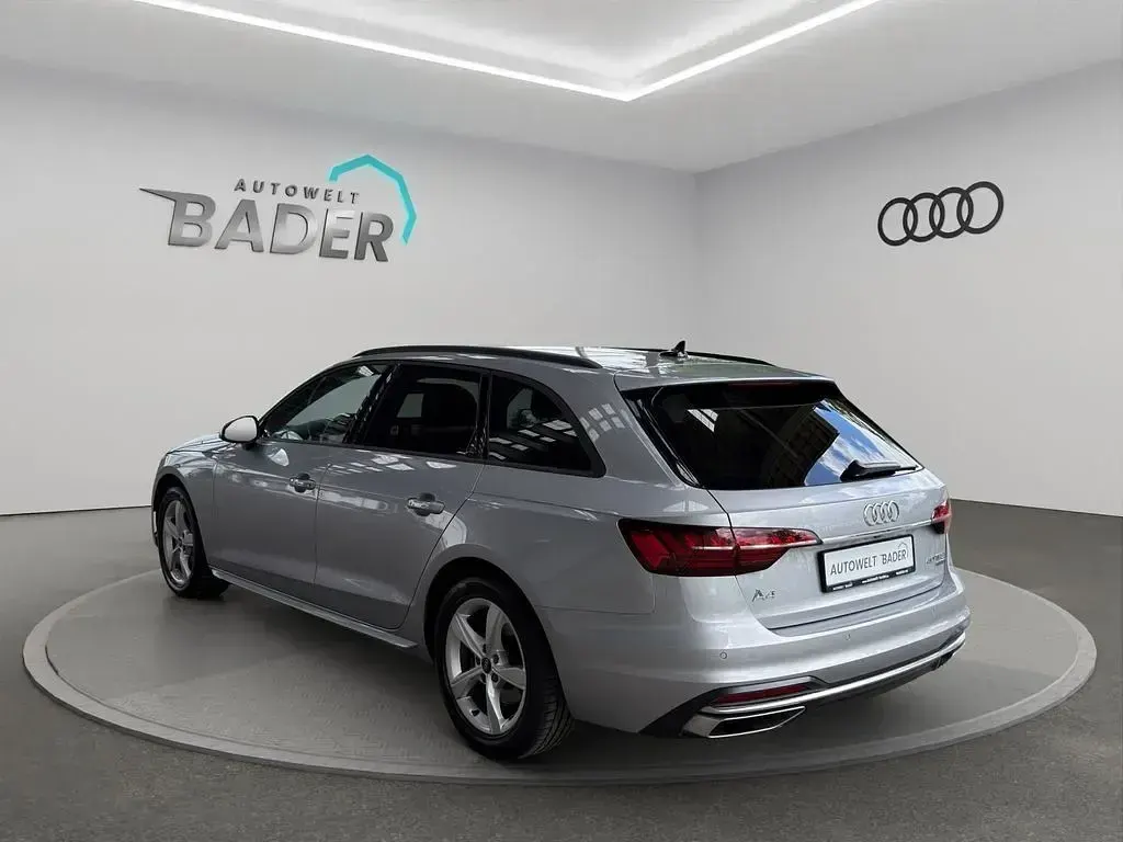Gebraucht Audi A4 Advanced 204 PS (150 kW) 2023 Florettsilber metallic Kombi