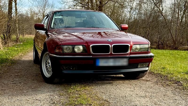 Gebraucht BMW 730 218 PS (160 kW) 1995 Rot Limousine