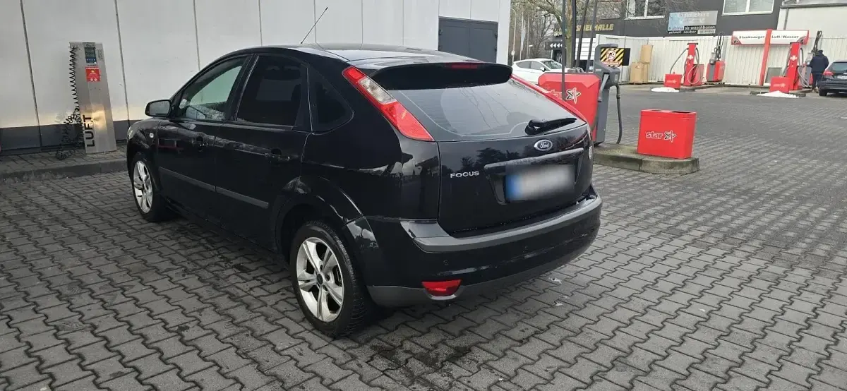 Gebraucht Ford Focus 101 PS (74 kW) 2007 Schwarz Limousine