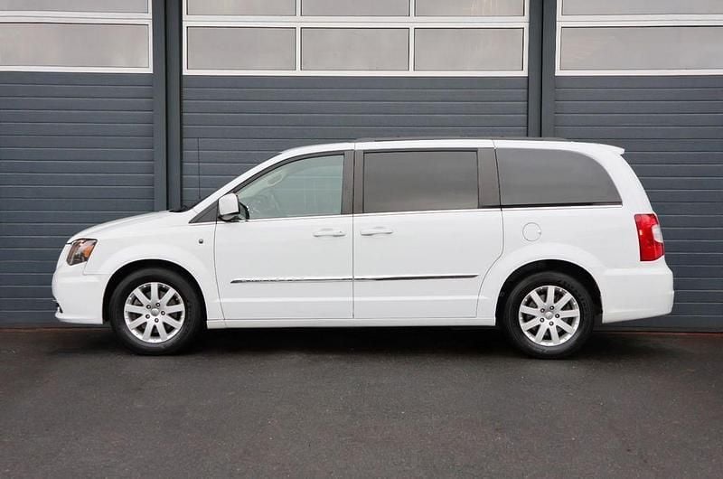 Gebraucht Chrysler Grand Voyager 287 PS (211 kW) 2015 Weiß Van / Kleinbus