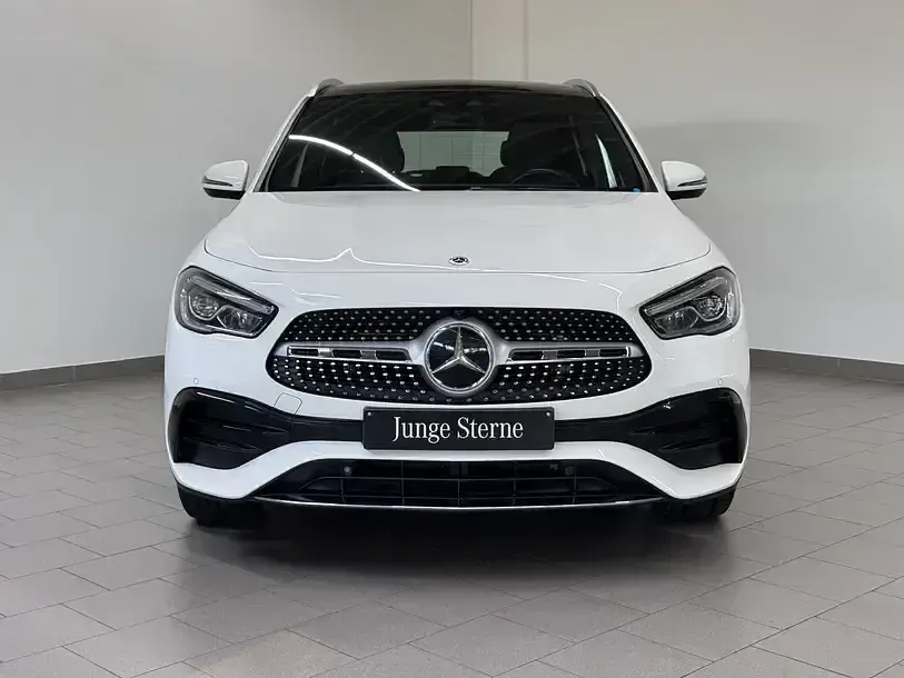Gebraucht Mercedes GLA200 AMG 163 PS (119 kW) 2020 Weiß SUV