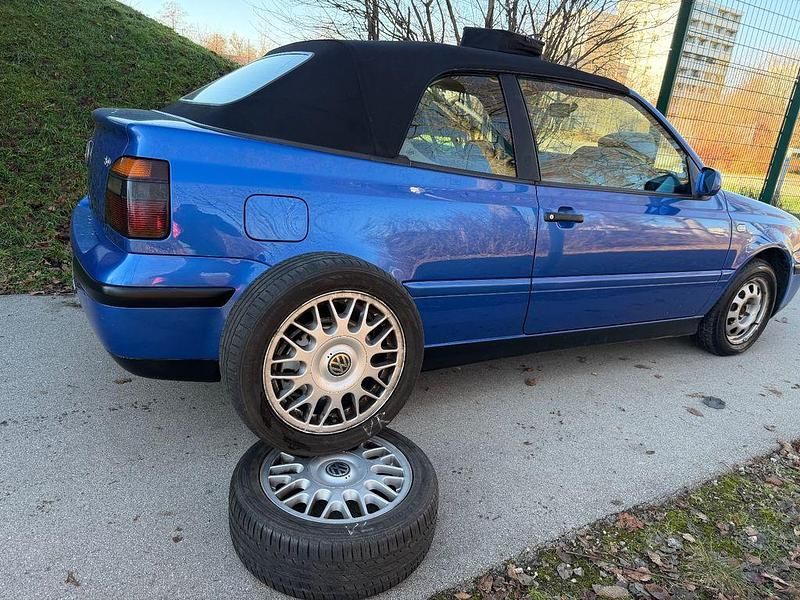 Blau Gebraucht 2001 VW Golf Cabriolet Cabrio | 2.990 € (Guter Preis) - Bild 1/4