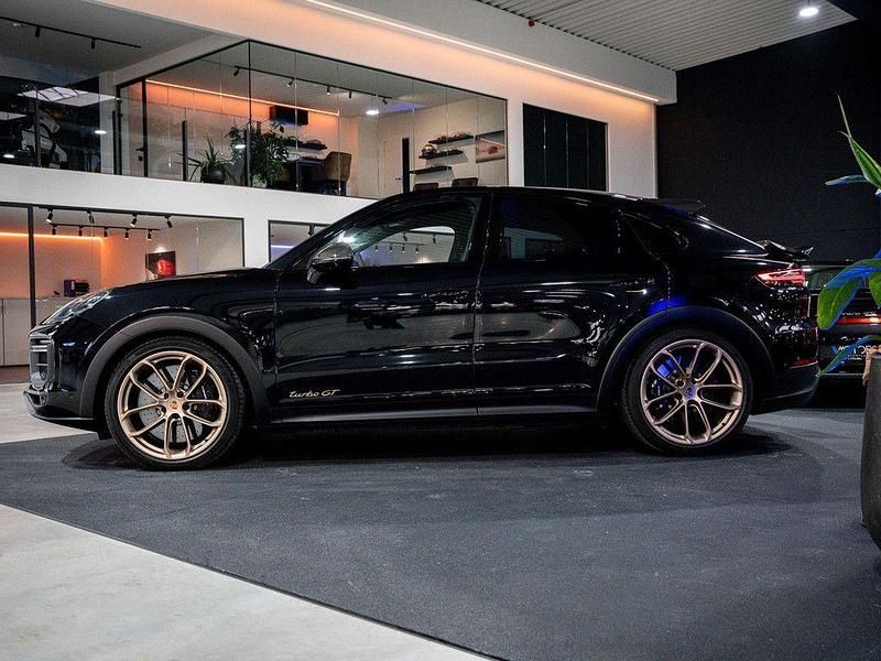 Gebraucht Porsche Cayenne Turbo GT 640 PS (470 kW) 2022 Schwarz SUV