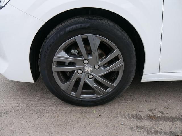 Weiß weiß Gebraucht 2022 Peugeot 208 Active Kleinwagen | 13.349 € (Guter Preis) - Bild 1/4