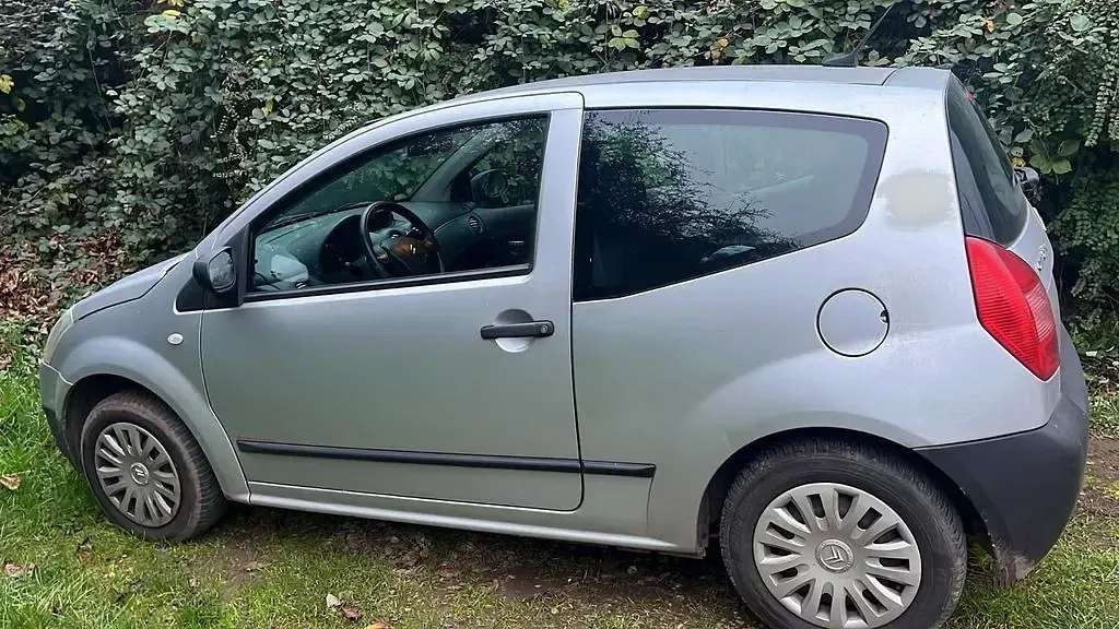 Gebraucht Citroën C2 60 PS (44 kW) 2004 Silber Kleinwagen