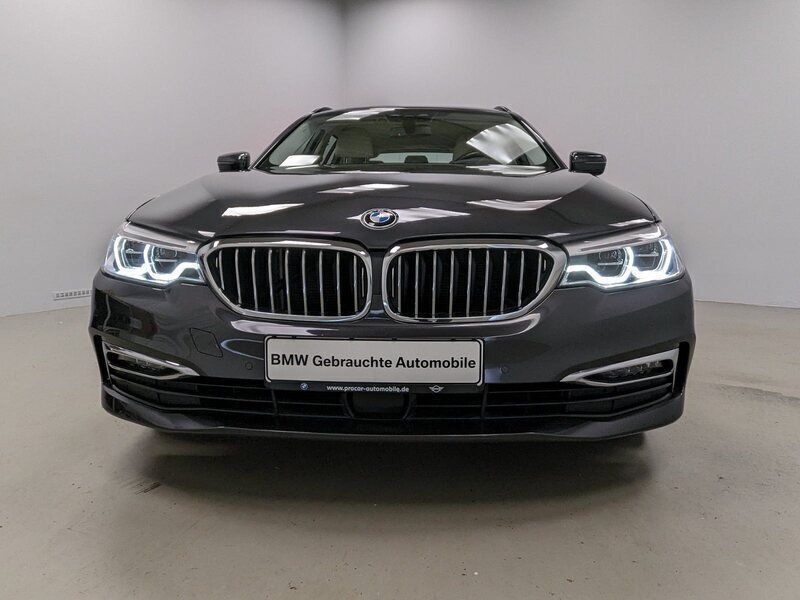 Gebraucht BMW 540 Luxury Line 320 PS (235 kW) 2019 Grau Kombi