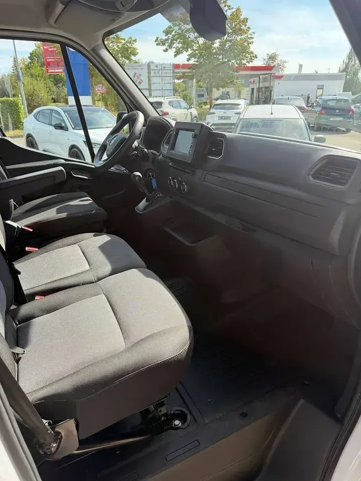 Gebraucht Renault Master Komfort 150 PS (110 kW) 2023 Mineral weiss Van / Kleinbus