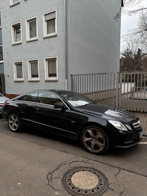Gebraucht Mercedes E350 231 PS (169 kW) 2011 Coupé