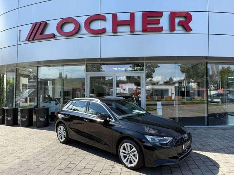 Mythosschwarz metallic Gebraucht 2025 Audi A3 Limousine | 31.890 € (Superpreis) - Bild 1/4