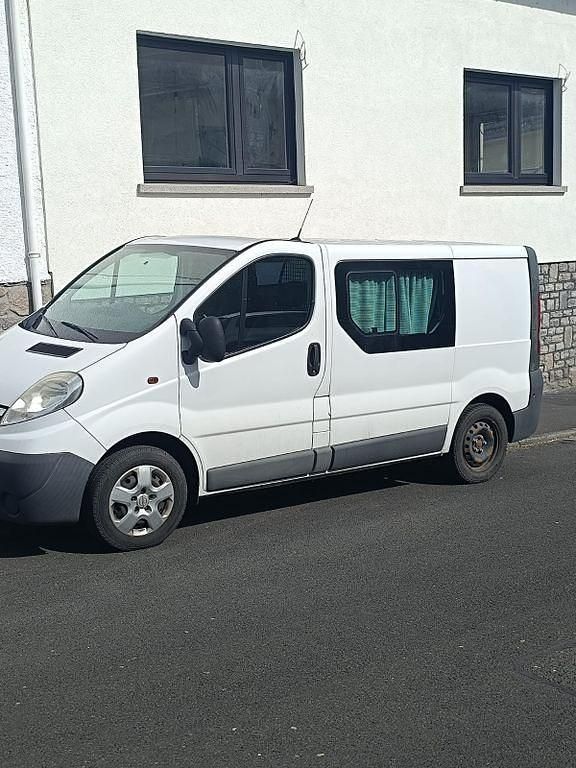 Gebraucht Opel Vivaro Cosmo 155 PS (114 kW) 2011 Weiß Van / Kleinbus