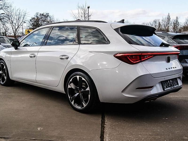 Gebraucht Cupra Leon 204 PS (150 kW) 2023 Nevada weiß metallic Limousine