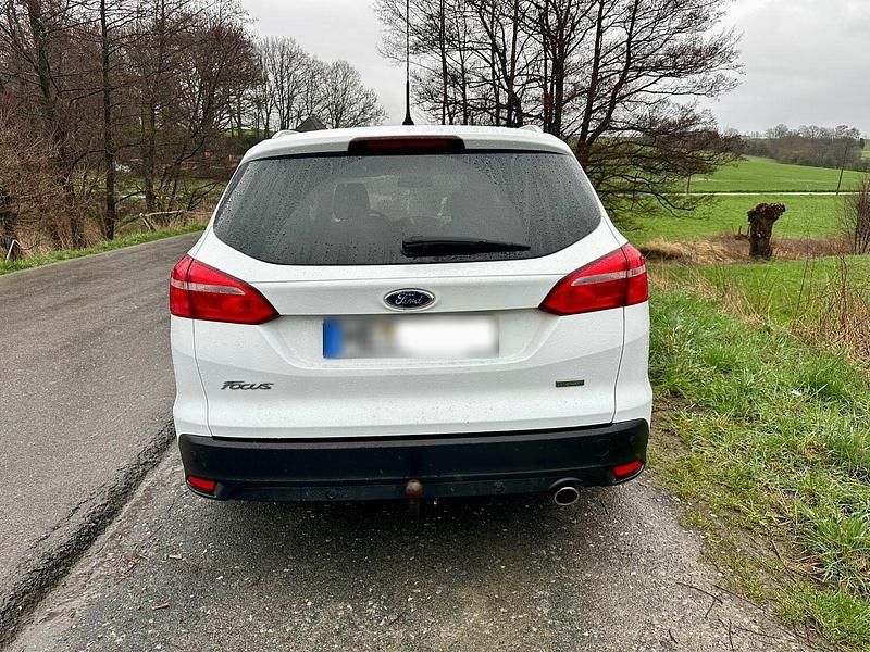 Używany Ford Focus Titanium 150 KM (110 kW) 2016 Biały Kombi