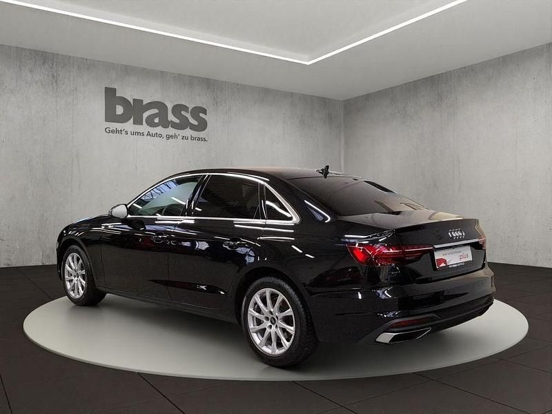 Gebraucht Audi A4 Ambiente 136 PS (100 kW) 2024 Mythosschwarz metallic Limousine