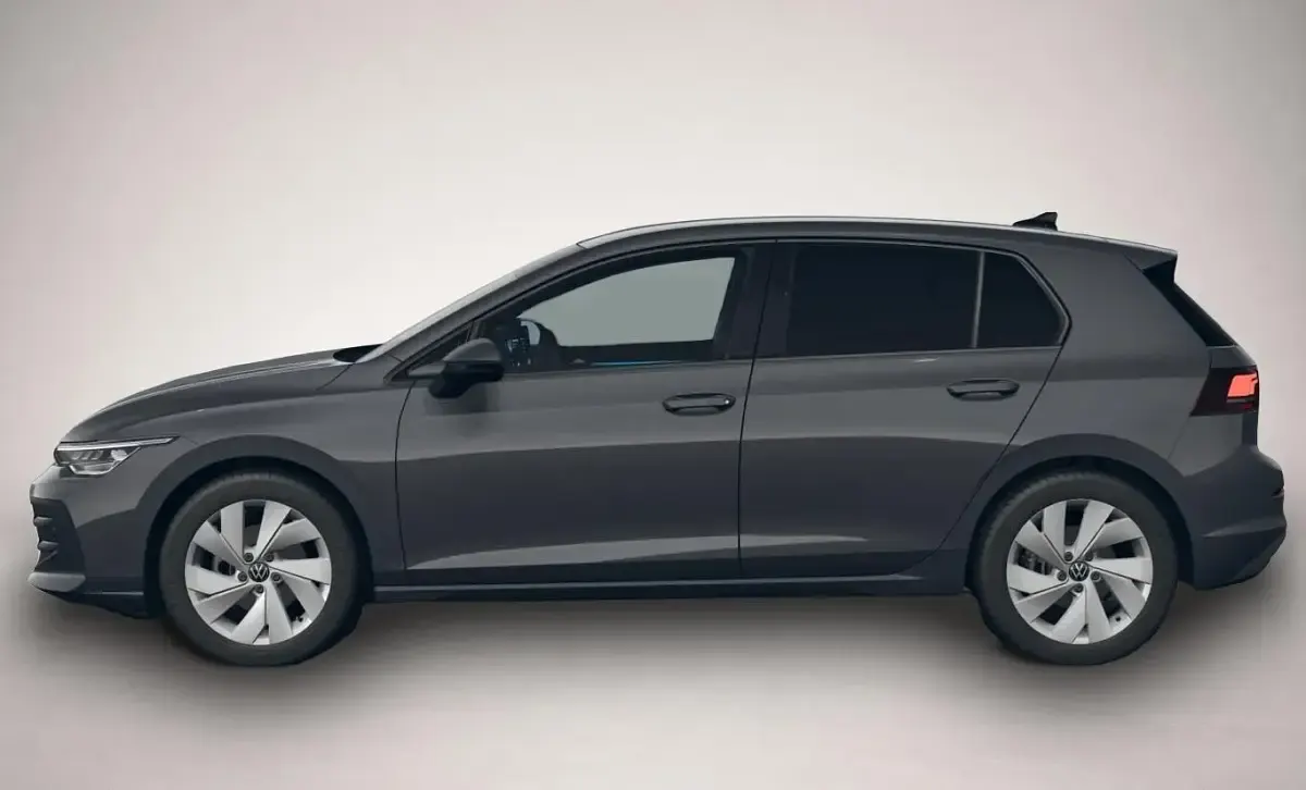 Neu VW Golf VIII 150 PS (110 kW) 2026 Manufacturer Limousine