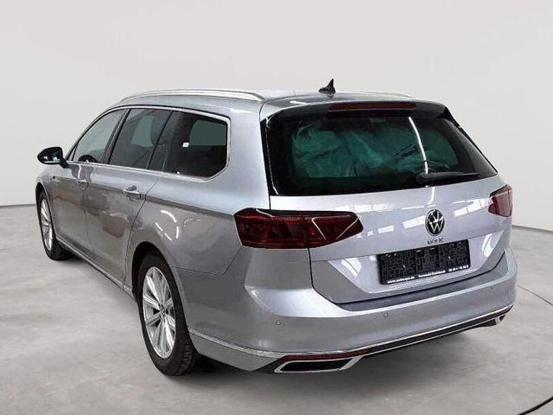 Gebraucht VW Passat GTE 156 PS (114 kW) 2021 Pyritsilber metallic Kombi