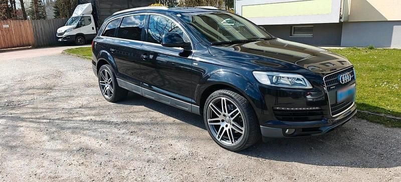 Second-hand Audi Q7 S-Line 326 CP (239 kW) 2007 Negru SUV