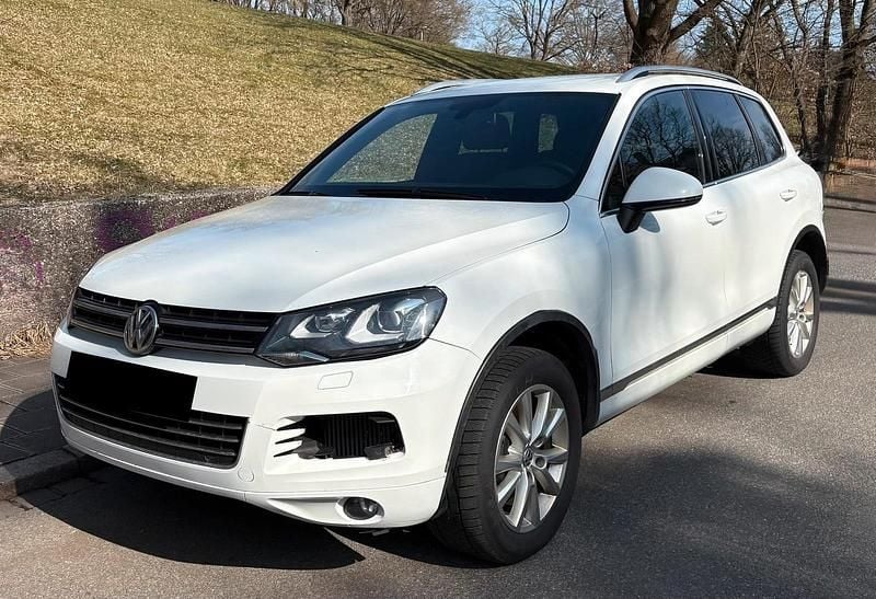 Gebraucht VW Touareg 245 PS (180 kW) 2012 Weiß SUV