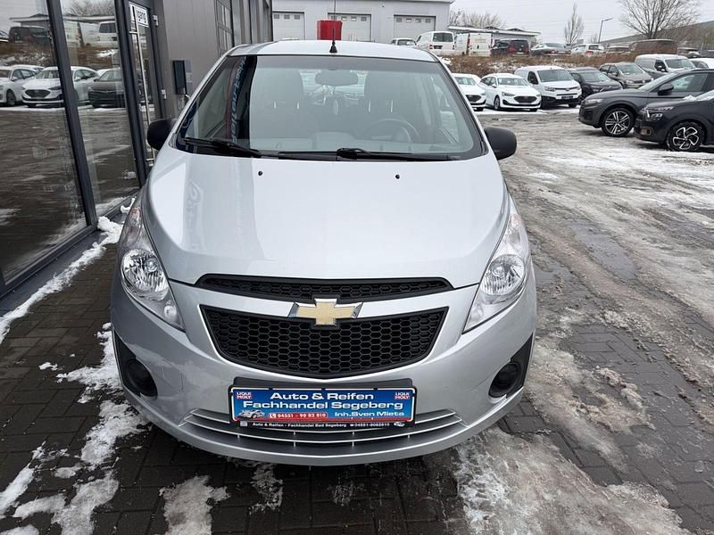 Gebraucht Chevrolet Spark 68 PS (50 kW) 2010 Silber Kleinwagen