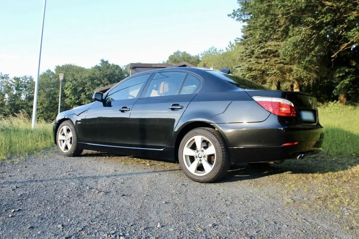 Gebraucht BMW 530 Shadowline 235 PS (172 kW) 2008 Schwarz Limousine