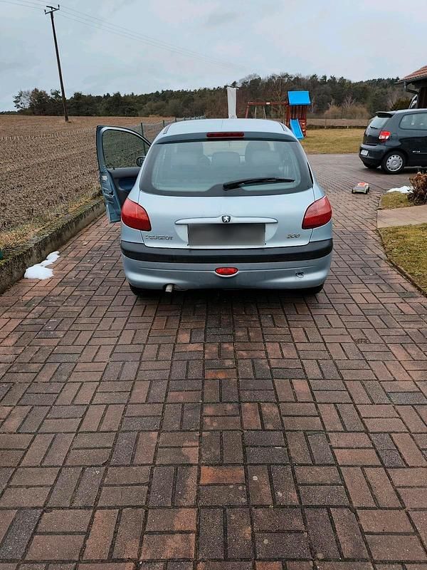 Gebraucht Peugeot 206 75 PS (55 kW) 2001 Kleinwagen