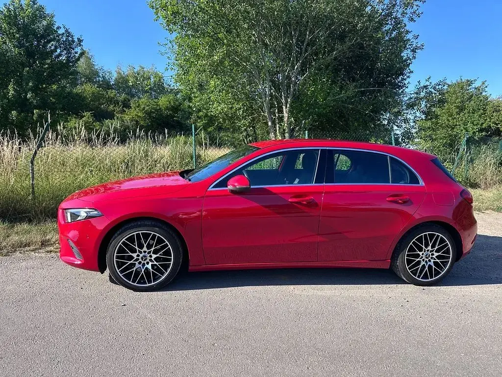 Gebraucht Mercedes A200 Progressive 163 PS (119 kW) 2019 Rot Limousine