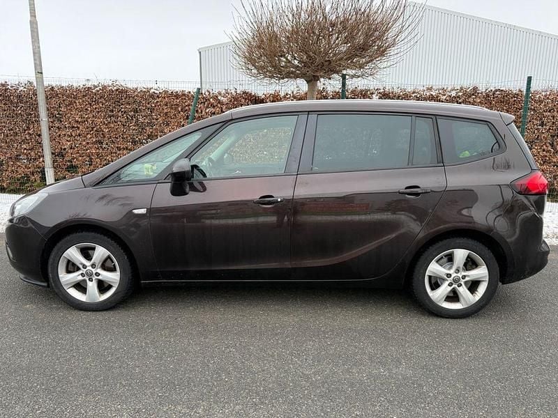 Braun Gebraucht 2014 Opel Zafira Tourer Active Van / Kleinbus | 4.900 € (Superpreis) - Bild 1/4