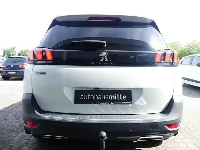 Gebraucht Peugeot 5008 Allure 180 PS (132 kW) 2020 Weiß SUV