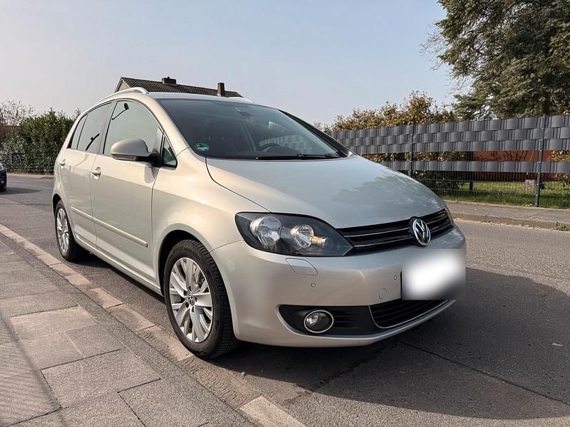 Gebraucht VW Golf VII Life 122 PS (89 kW) 2013 Silber Limousine