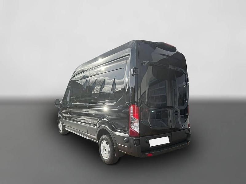 Gebraucht Ford Transit Trend 131 PS (96 kW) 2024 Schwarz Abholung