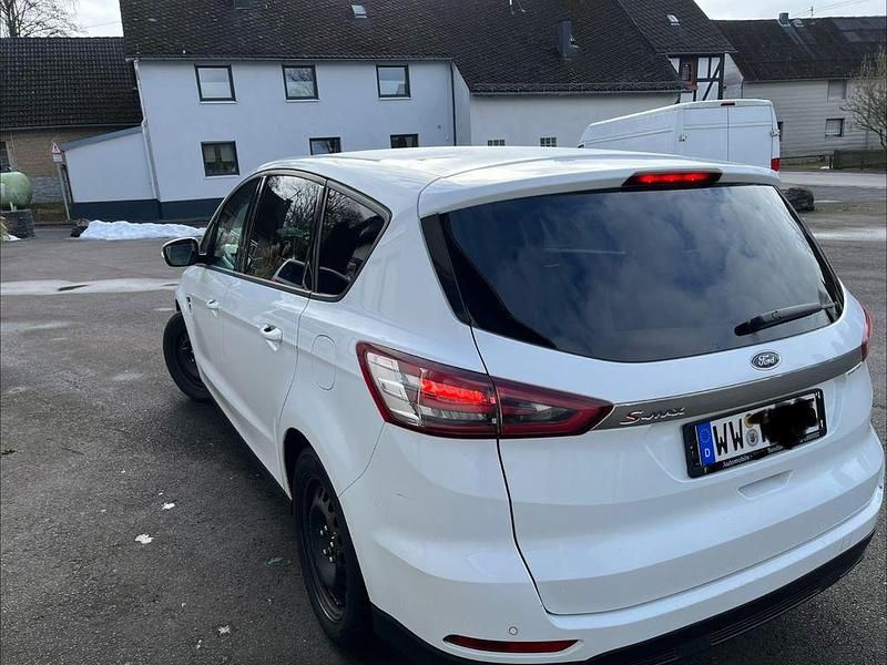 Gebraucht Ford S-MAX Titanium 150 PS (110 kW) 2016 Weiß Van / Kleinbus